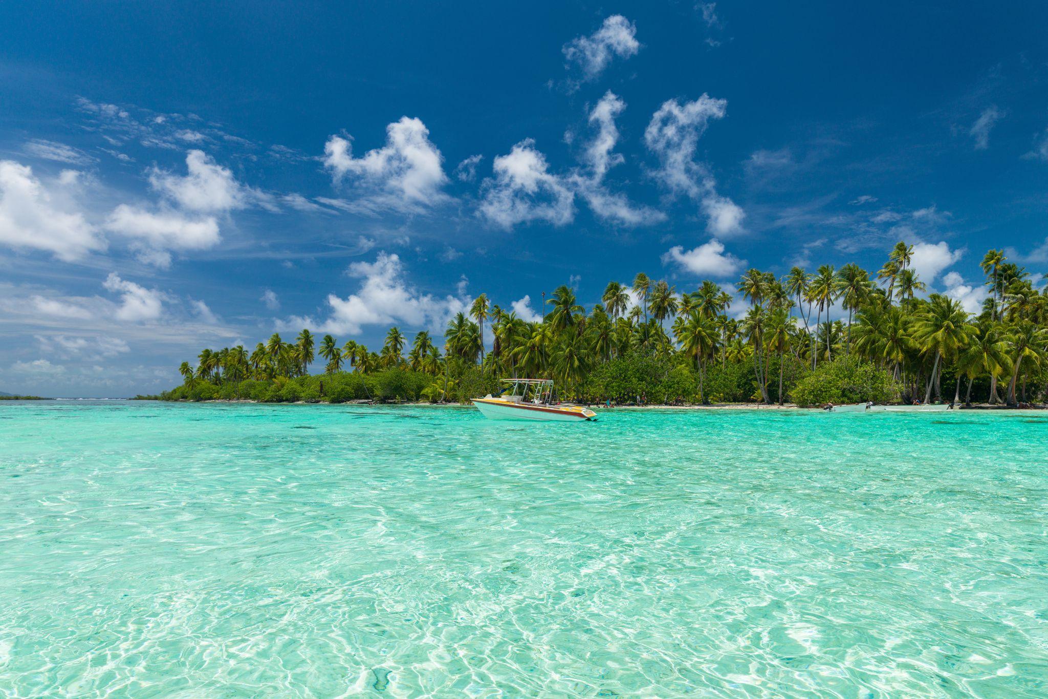 Uturoa, Raietea Island