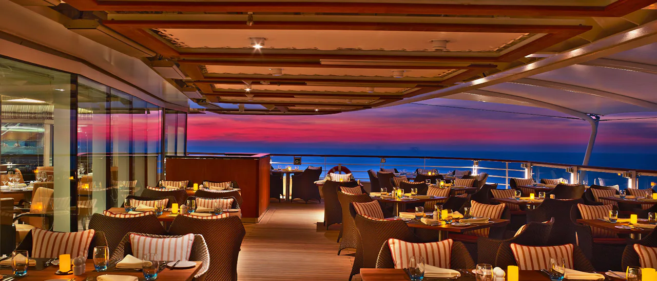 The buffet restaurant “The Colonnade”